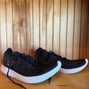 New Balance sz 10. Fresh Foam Zante Solas lightweight minimal support runner.